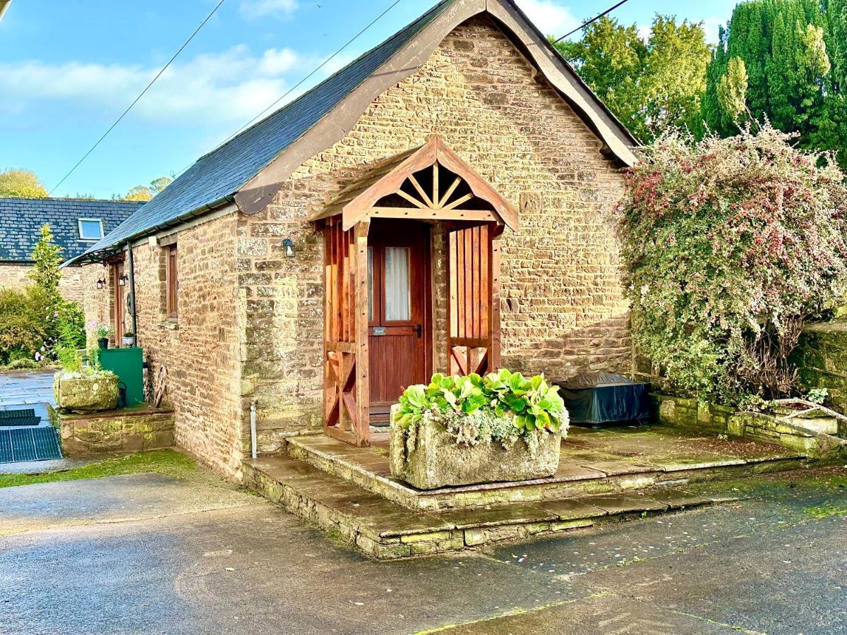 Holiday home Cedar Barn *