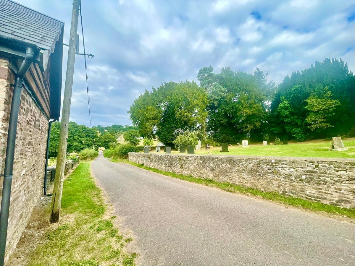 Holiday home Cedar Barn Llangwm-Isaf